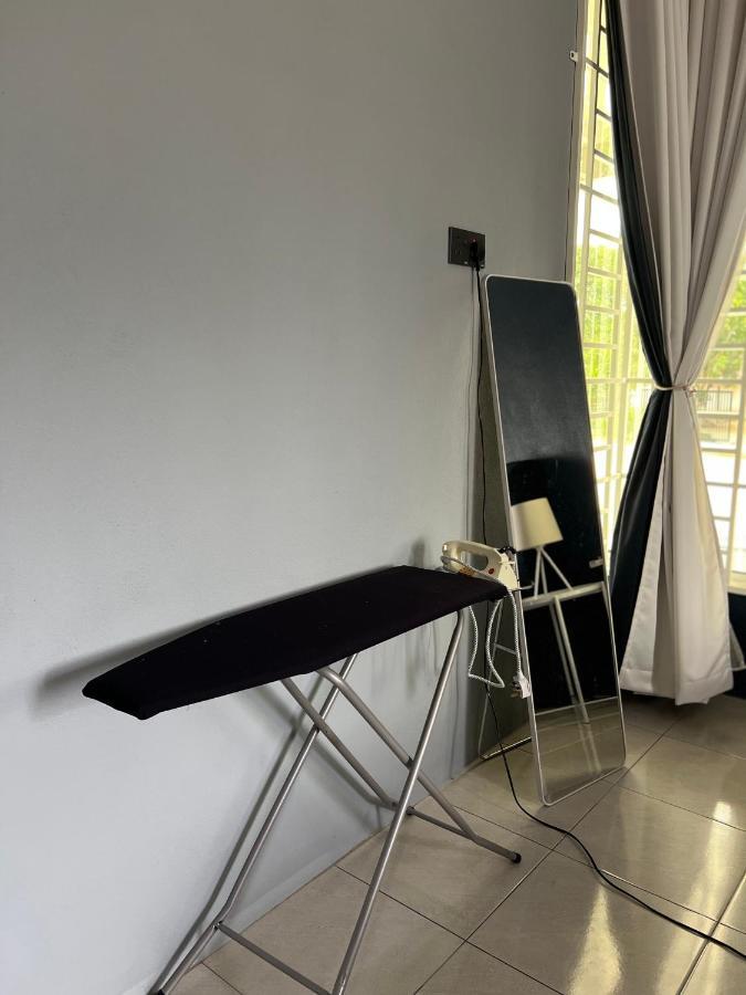 Majestic Homestay - パシール・プトゥ エクステリア 写真